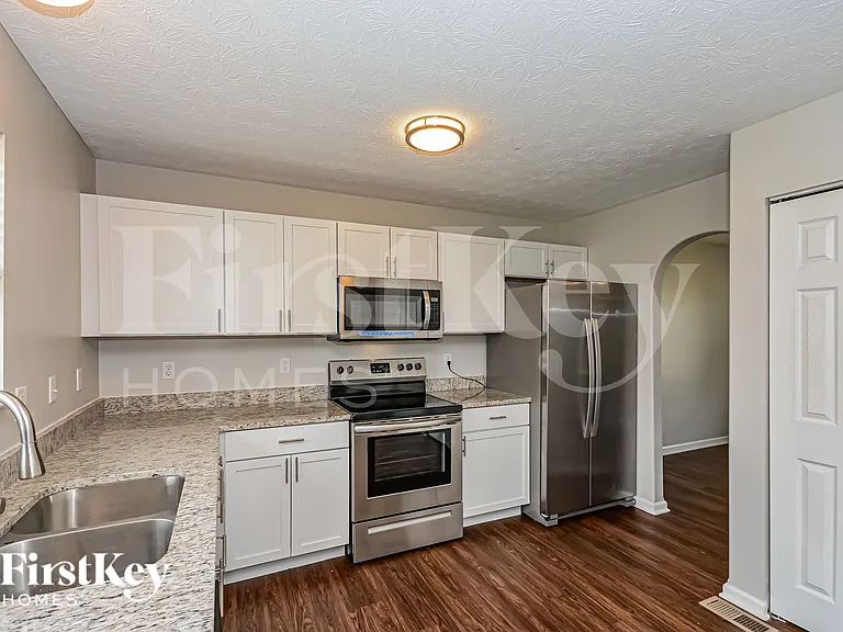 1106 Linford Cir — Photo 9