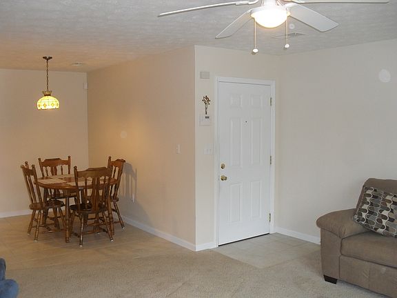 4th image of 9303 Stonestreet Rd Unit 112