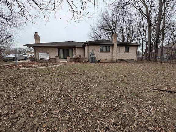 2nd image of 11235 Common Rd