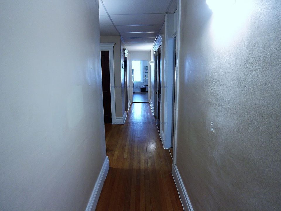 2nd image of 1719 Commonwealth Ave #L2