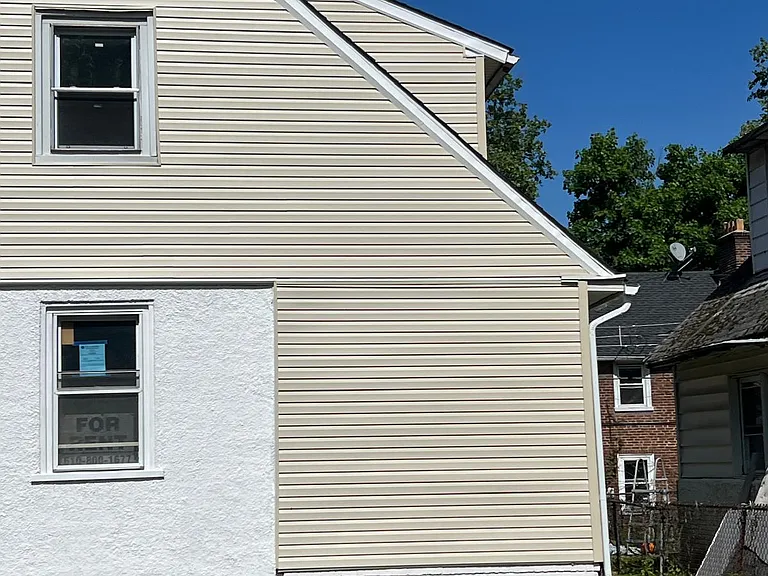 1133 Pine Ln — Photo 3
