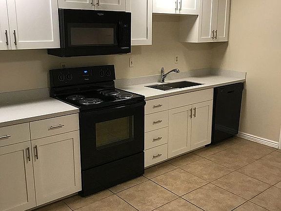 2nd image of 3185 S Harlingen Cir