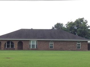 16226 Saint Elmo Rd, Erath, LA 70533