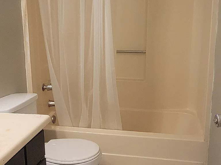 4423 Bonnell Dr NW #L — Photo 5
