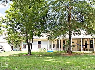 627 Rising Star Rd, Senoia, GA 30276