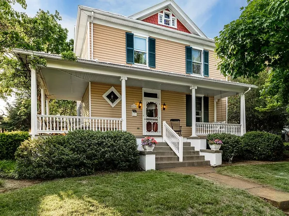 569 Maple Ave, Waynesboro, VA 22980