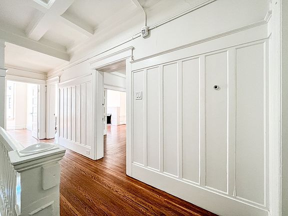 5th image of 1108 Pine St #1110