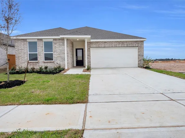 1951 Starlight St, Angleton, TX 77515