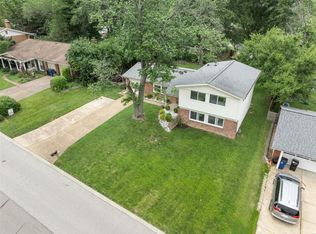 1031 Tempo Dr, Saint Louis, MO 63146