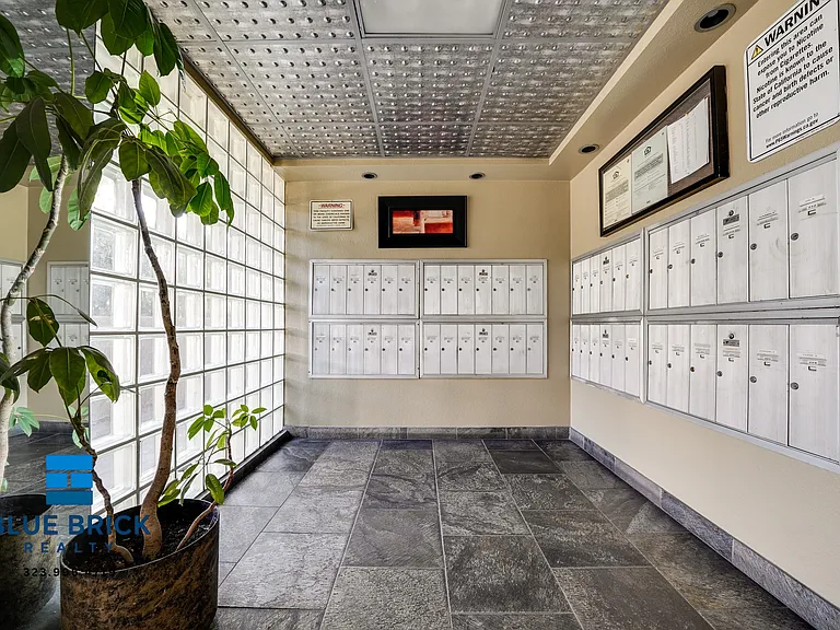 11225 Morrison St #118 — Photo 15