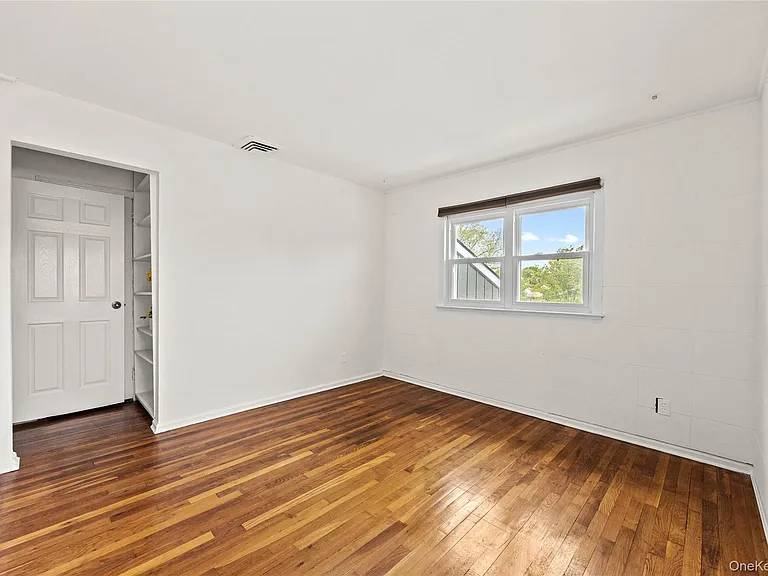 44 Bruce Ln — Photo 14
