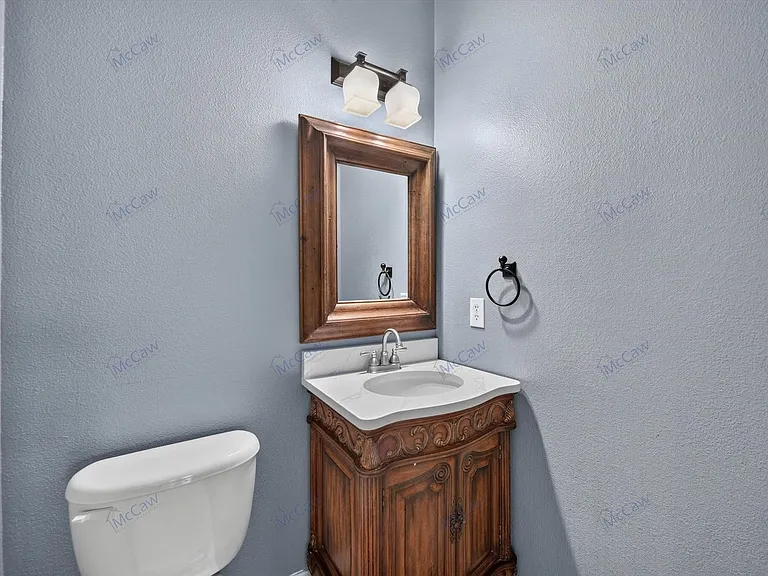 608 Walnut Hollow Dr — Photo 18