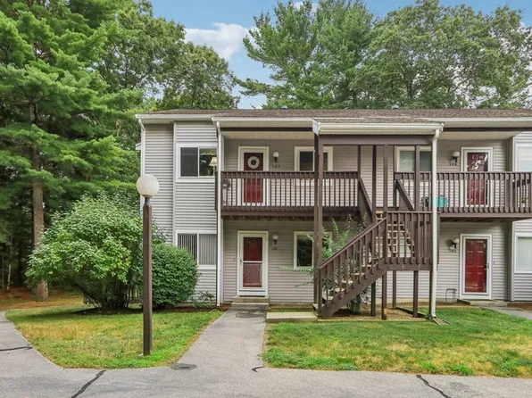107 Park Pl #107, Raynham, MA 02767