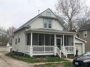 506 Woodlawn Ave, Muscatine, IA 52761