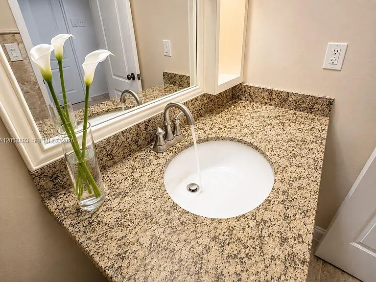 2030 S Ocean Dr #521 — Photo 11