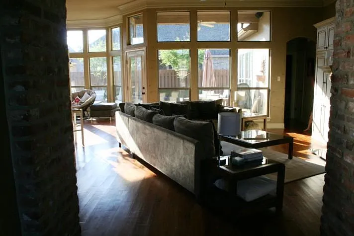 9322 Milbank Dr — Photo 9
