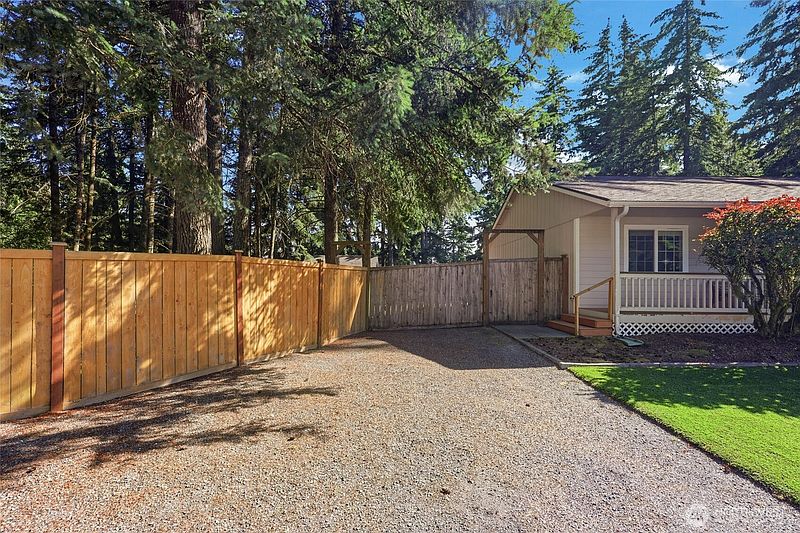 5th image of 506 Nieland Loop SE