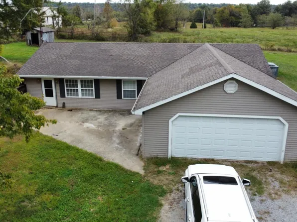 3417 Rice Hill Rd, Grantsburg, IL 62943