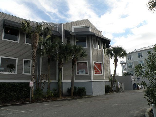 1st image of 201 Marina Dr