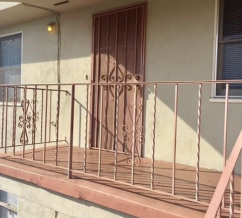 2nd image of 3278 N Park Way