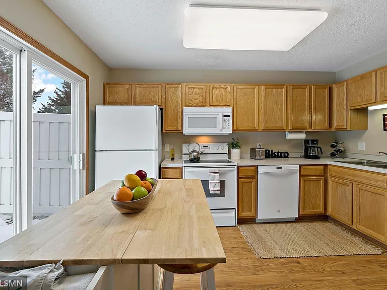 302 Wilderness Dr — Photo 10