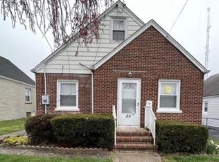 20 S Elm St, Fords, NJ 08863