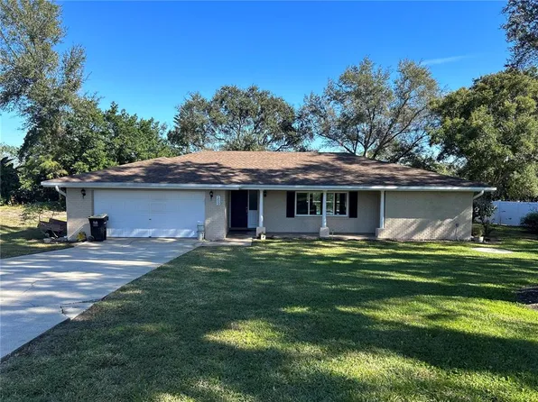 159 Lake Ring Dr, Winter Haven, FL 33884