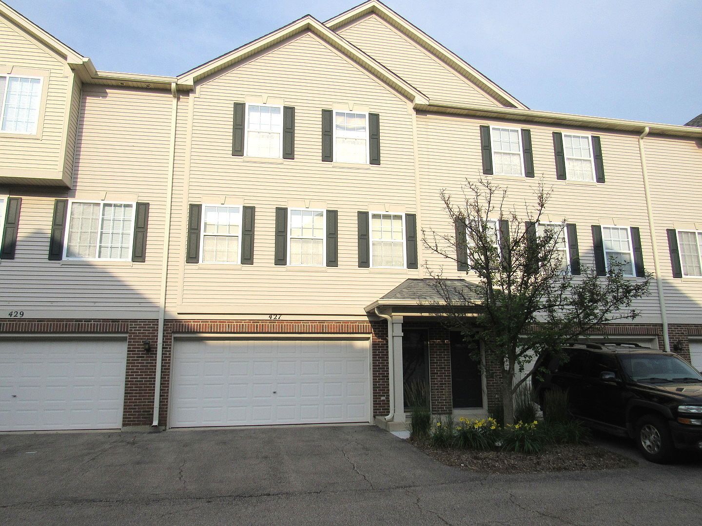 427 Evergreen Cir, Gilberts, IL 60136 Zillow