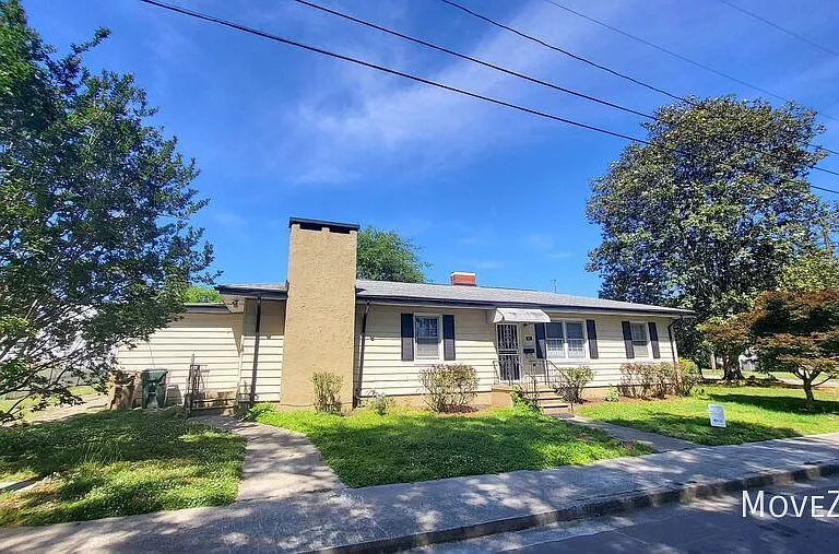 412 Hamby St — Photo 2