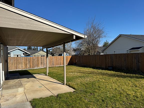 4th image of 3009 NE 158th Ct