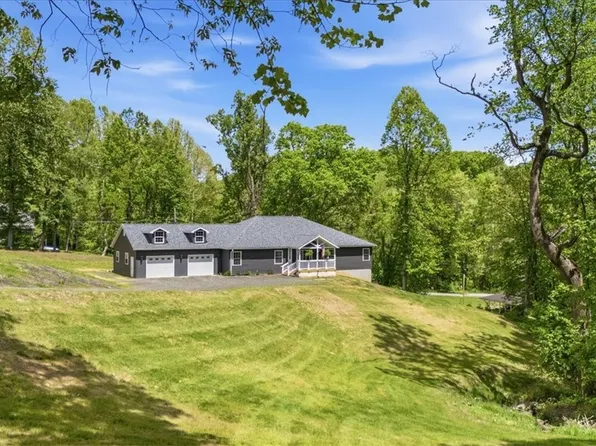 119 Stonegate Dr, Washington, WV 26181
