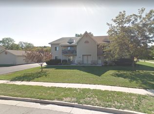 157 Wolf Run #6, Mukwonago, WI 53149