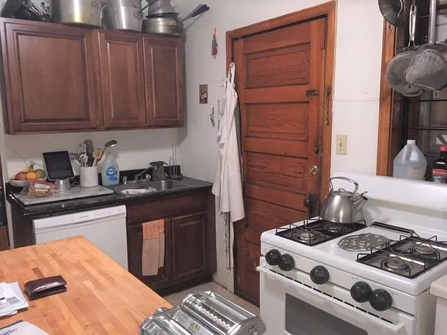 2200 W Berteau Ave #1 — Photo 14