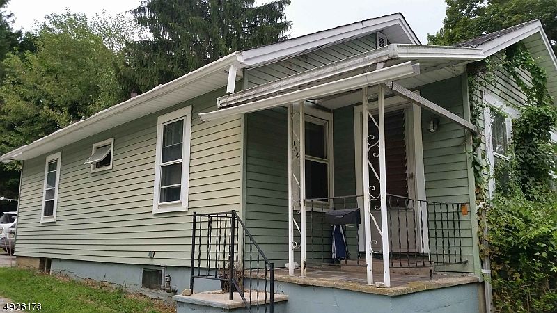 1st image of 134 Sparta Ave