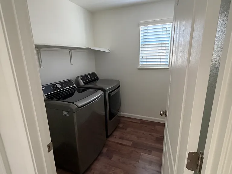 10939 Honeysuckle Way — Photo 9