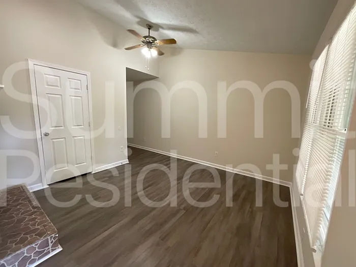 2784 Coventry Grn SE #C — Photo 3