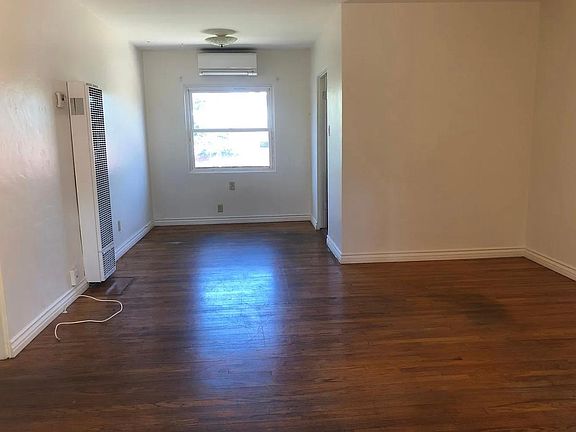 3rd image of 2258 Etiwanda St