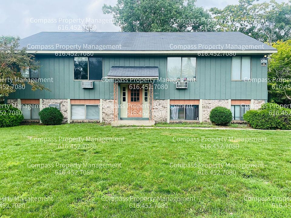 1st image of 885 Hardwick Dr SE