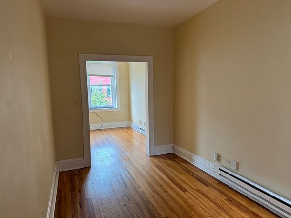 113 W 3rd St