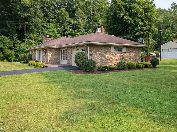 2nd image of 1431 Paw Paw Creek Rd