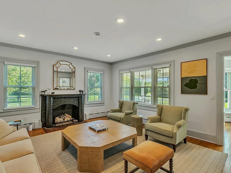 74 Union Ave — Photo 11