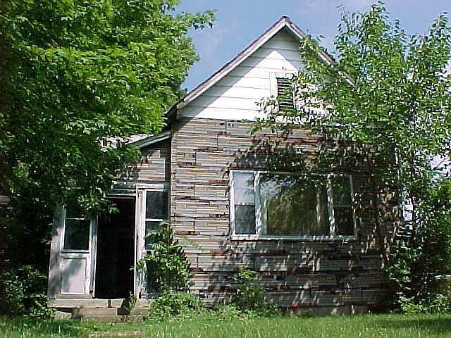 1st image of 1718 E Brookside Ave