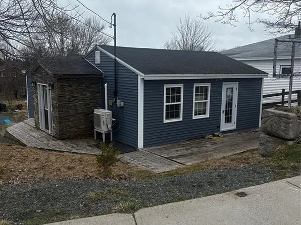 338 Airport Heights Drive, St. John's, NL A1A4X9