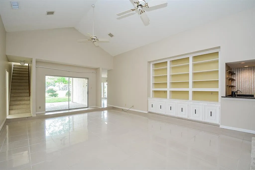 26 Wellington Dr — Photo 2