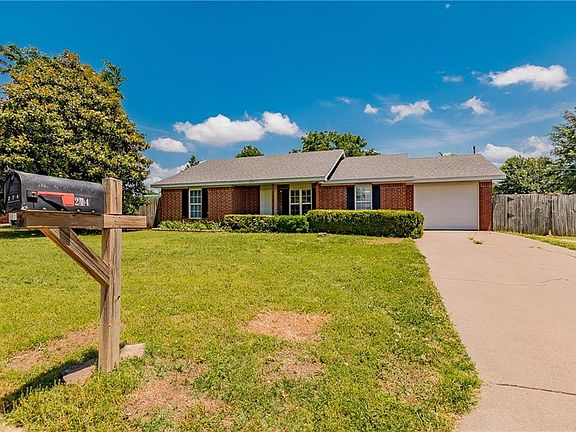 2nd image of 274 N Kelsey Ln