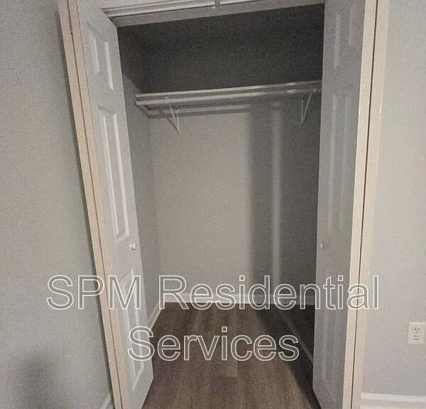 212 Red Cross St #H — Photo 6