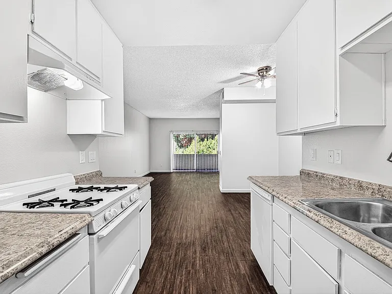 10749 Francis Pl — Photo 12