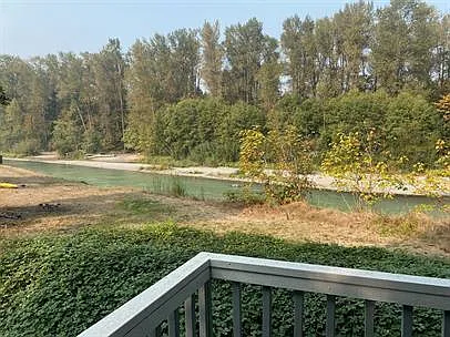 Riverside Manor — Photo 13