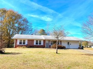 100 Torrington Rd, Walhalla, SC 29691