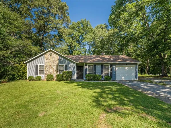 5350 Greenhedge Trl, Stone Mountain, GA 30088